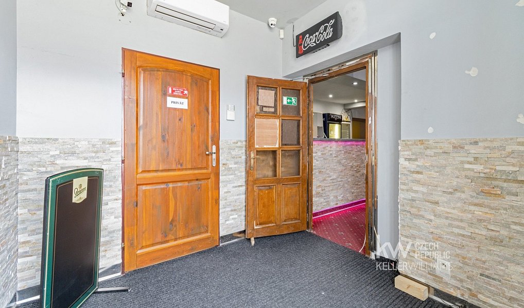 Prodej bytu 4+1 471 m², Nové Strašecí – náhled fotky 33