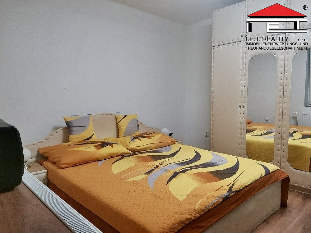 Prodej nájemního domu, činžáku 520 m² — photo 3
