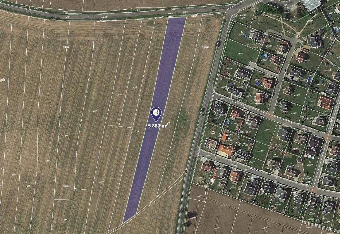 Prodej pole 1 471 m²