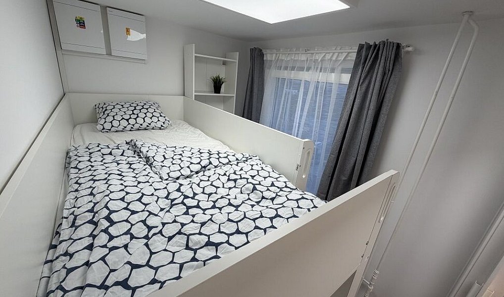 Prodej bytu 1+kk 10 m², Praha – náhled fotky 3