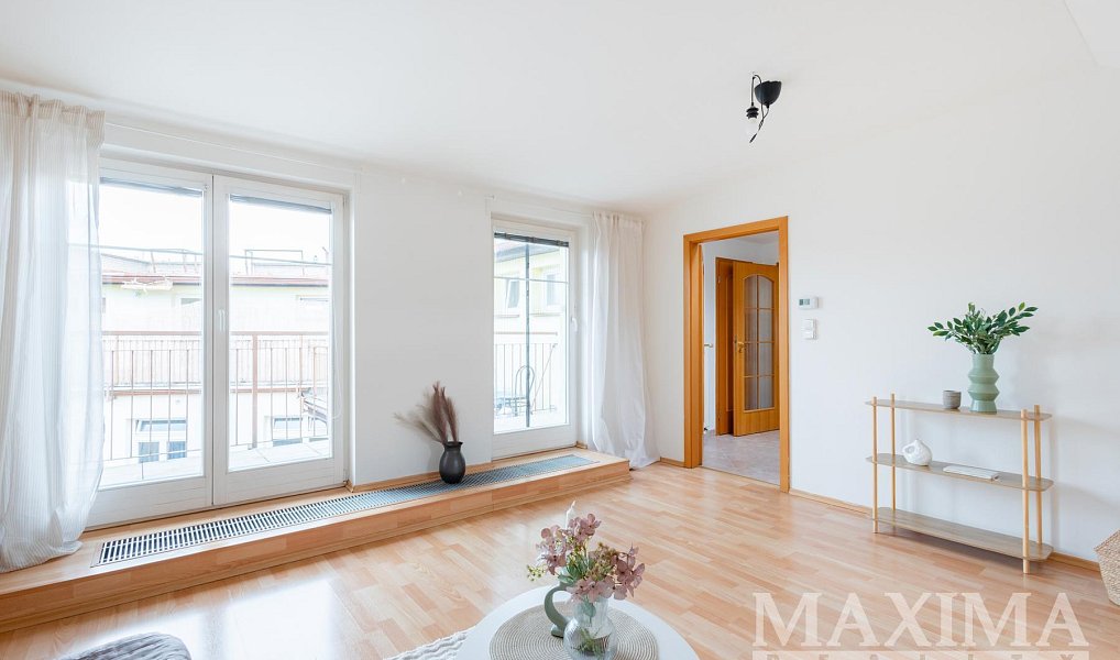 Prodej bytu 1+1 64 m², Praha – náhled fotky 6