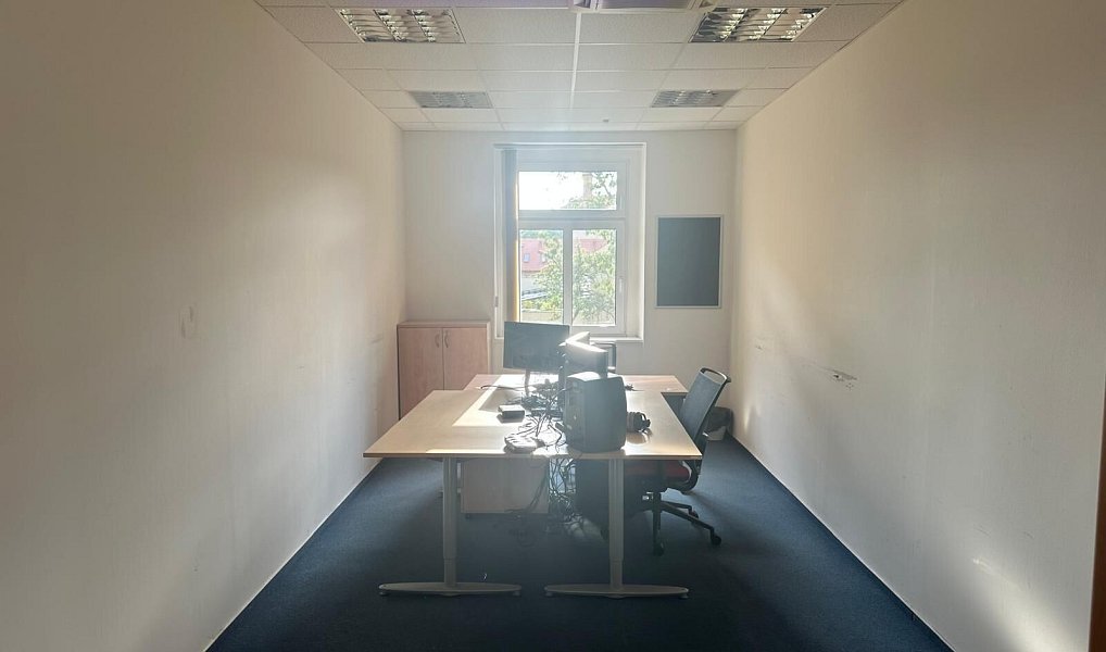 Pronájem kanceláře 178 m², Praha – náhled fotky 3