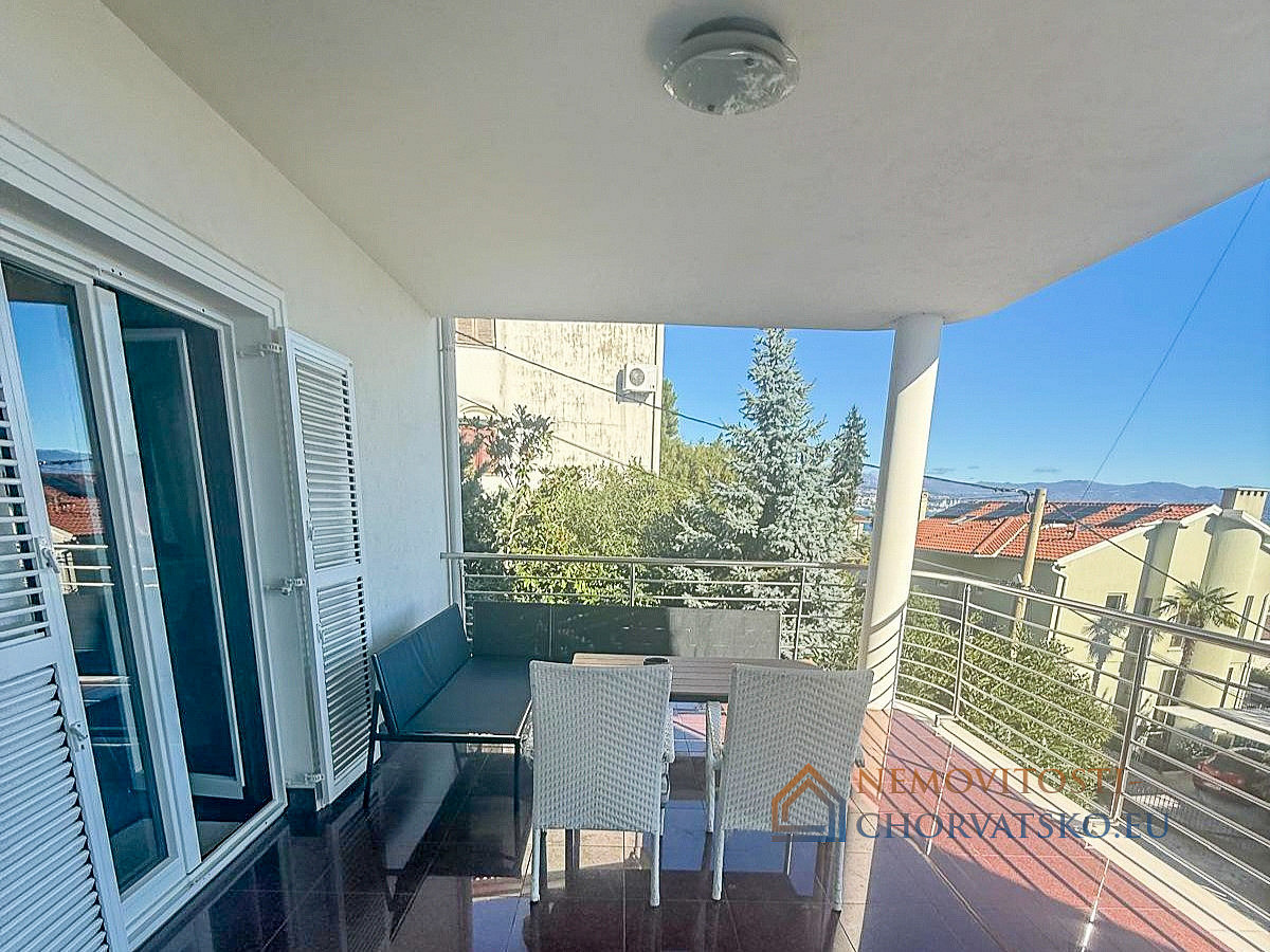 Pronájem bytu 3+kk 170 m² - Więcej
