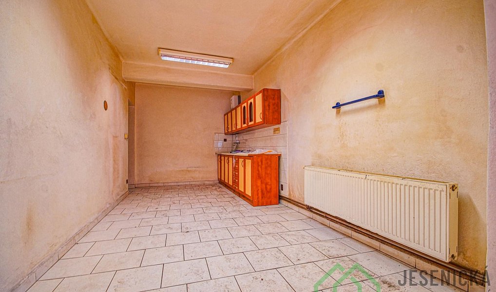 Prodej výrobních prostor 3 580 m², Javorník – náhled fotky 12