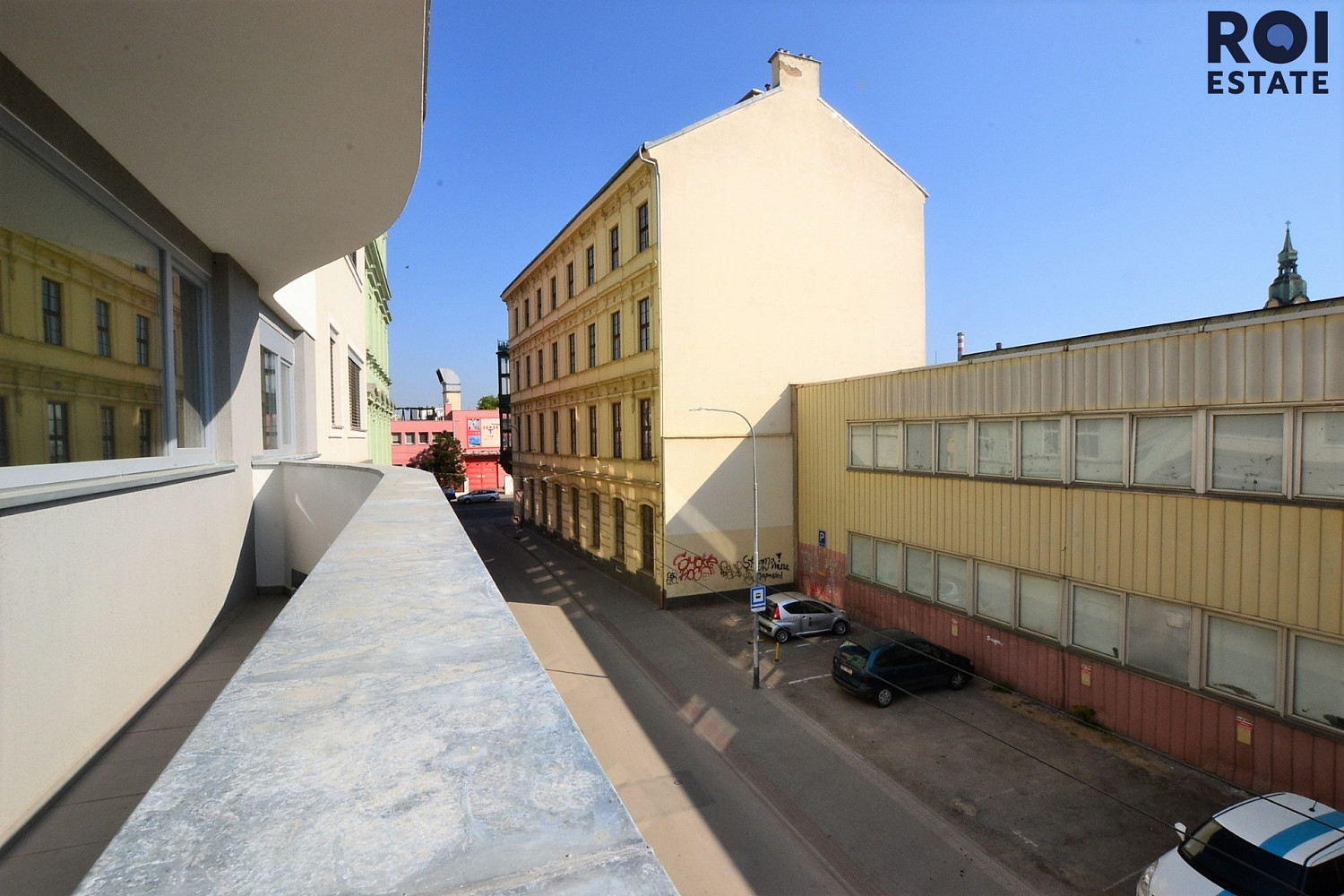 Pronájem bytu 1+kk 34 m² — photo 2