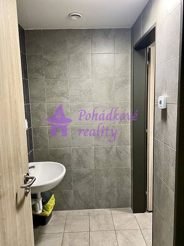 Pronájem kanceláře 20 m² – fotografie 4
