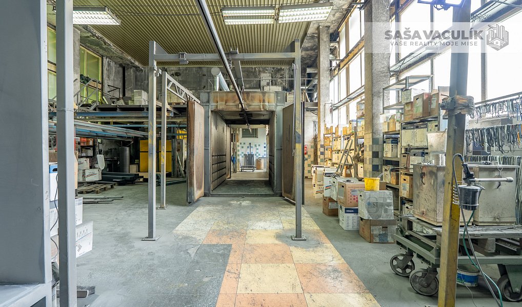 Prodej výrobních prostor 590 m², Vsetín – náhled fotky 11