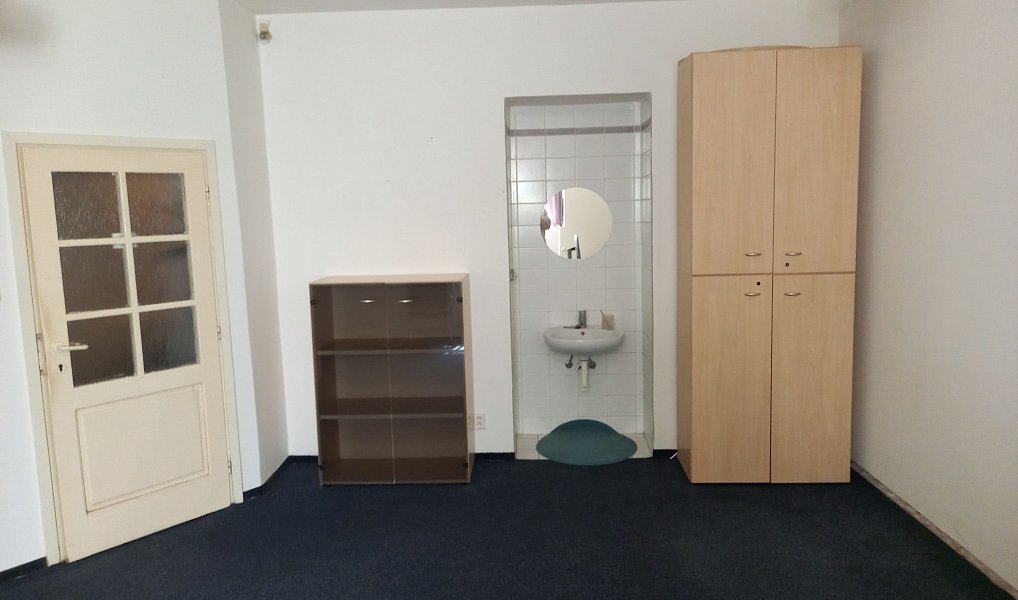 Pronájem kanceláře 28 m², Praha – náhled fotky 3