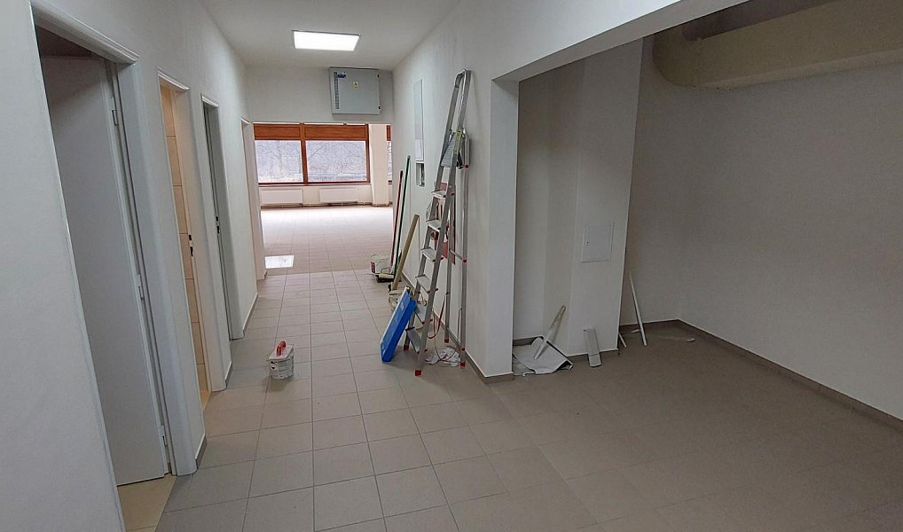 Pronájem obchodních prostor 147 m², Vsetín – náhled fotky 23