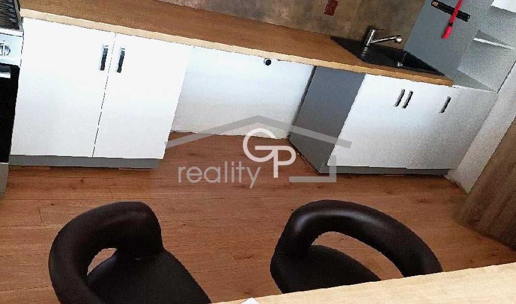 Pronájem bytu 3+1 105 m², České Budějovice – náhled fotky 2