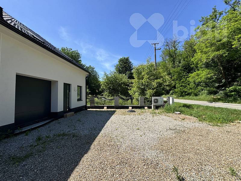 Prodej domu 160 m² s pozemkem 304 m² — photo 2