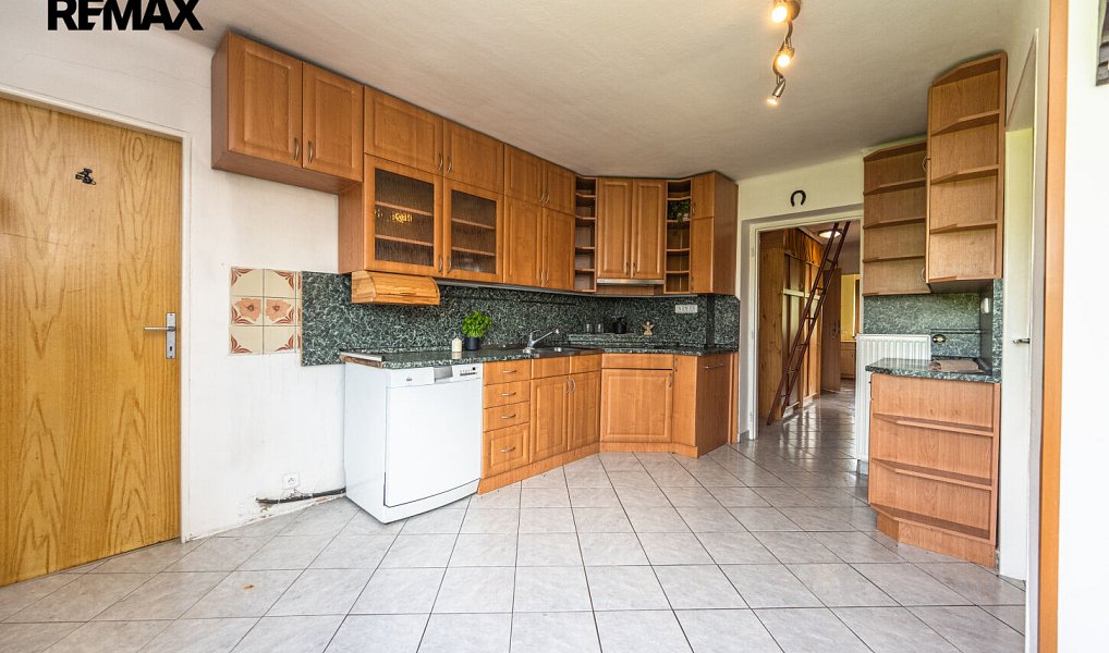 Prodej domu 182 m² s pozemkem 957 m², Kamenice – náhled fotky 6