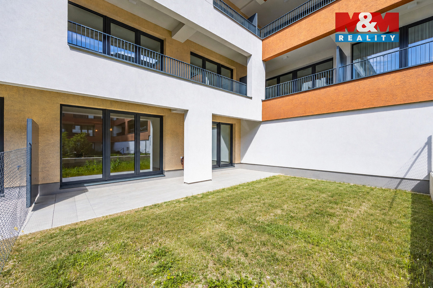 Prodej bytu 2+kk 71 m² — photo 2
