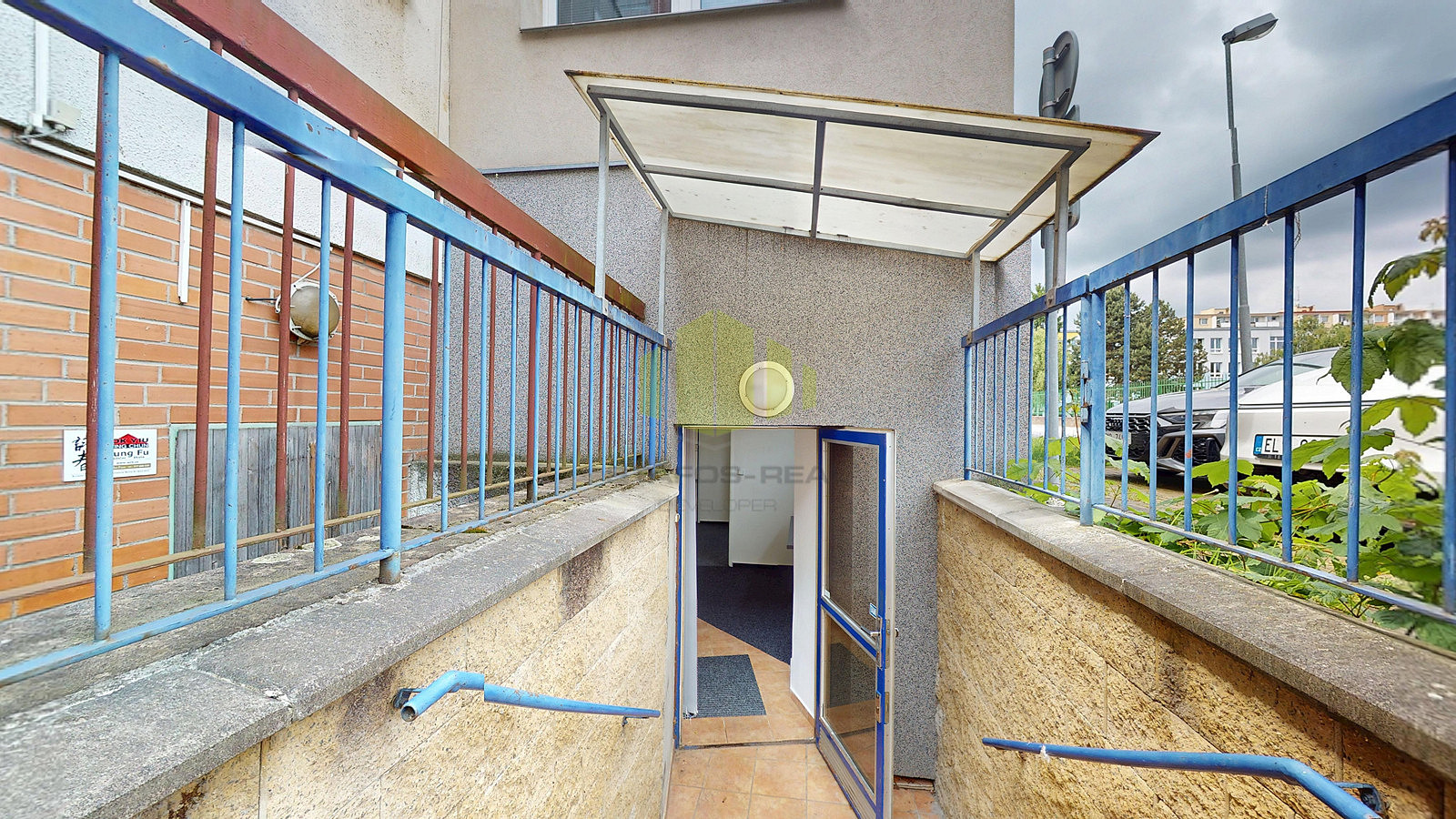 Pronájem obchodních prostor 115 m² – fotografie 3