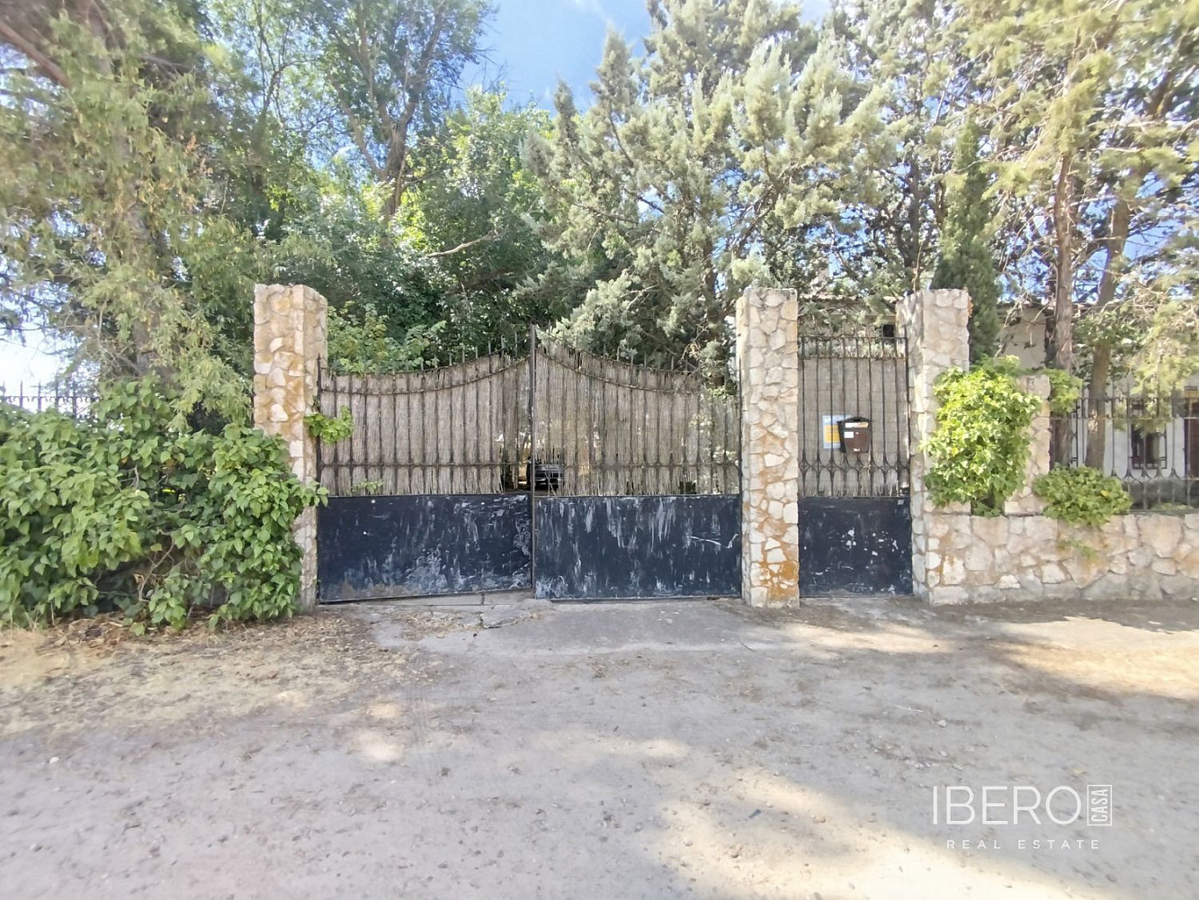 Prodej domu 2 829 m² s pozemkem 2 829 m²