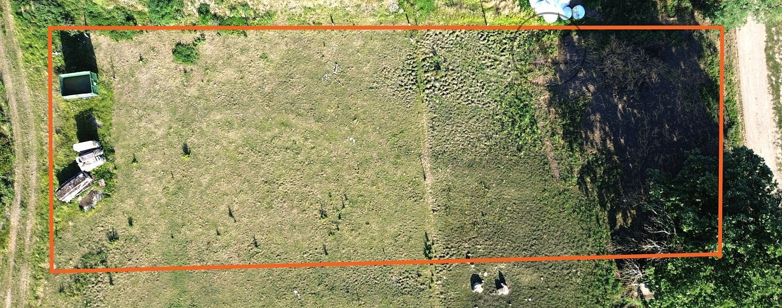 Prodej stavebního pozemku 1 813 m² – fotografie 2