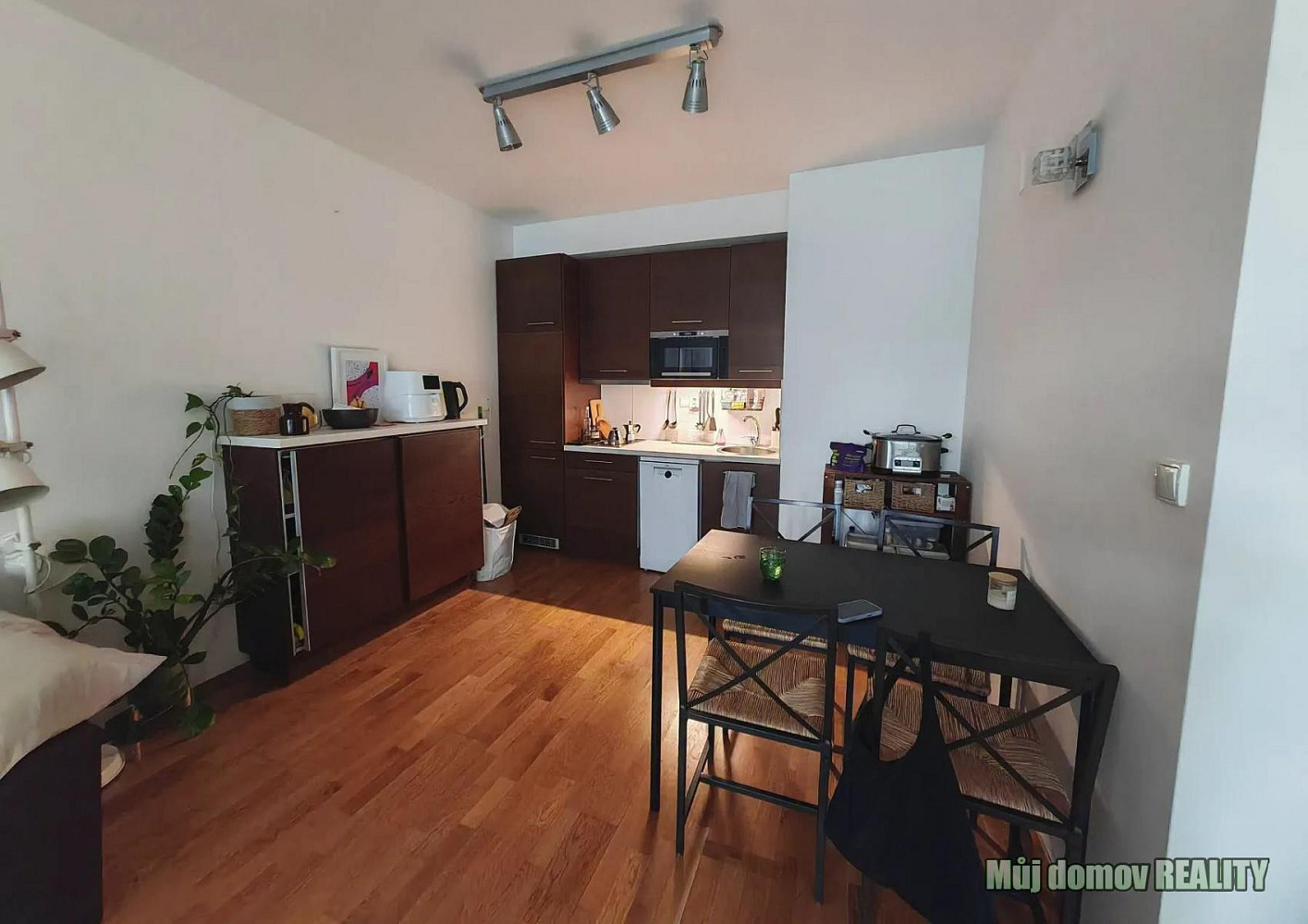 Pronájem bytu 2+kk 58 m² – fotografie 4