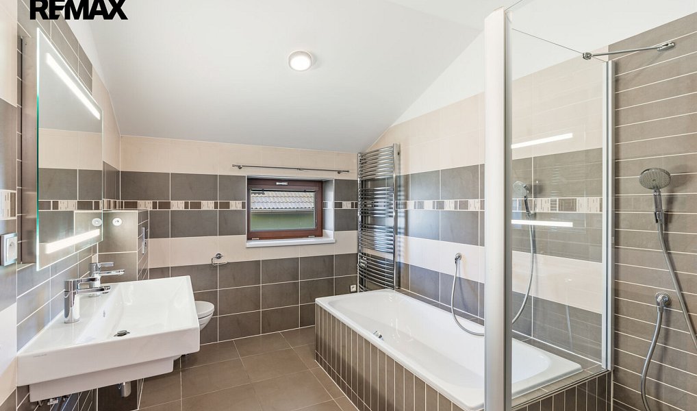 Prodej domu 241 m² s pozemkem 742 m², Praha – náhled fotky 21