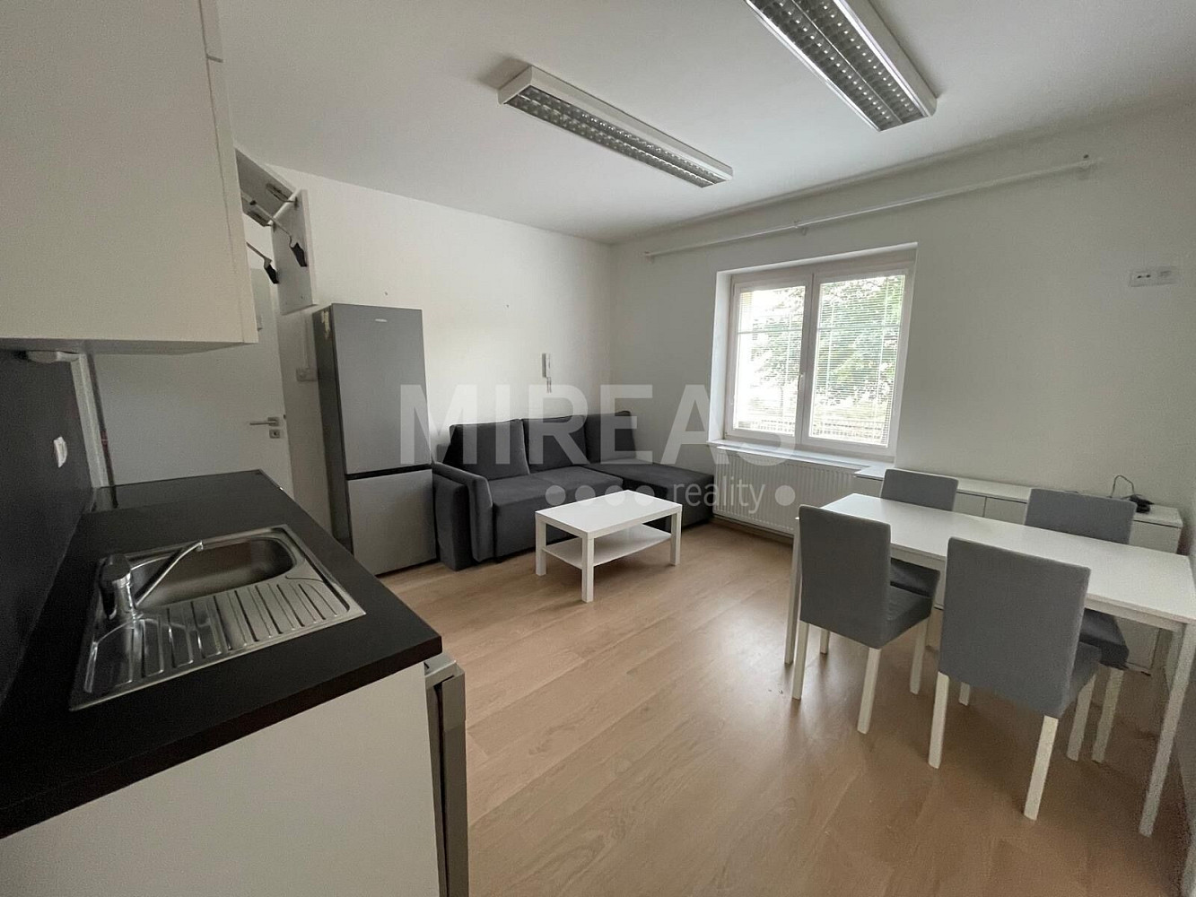 Pronájem bytu 3+kk 54 m² – fotografie 2