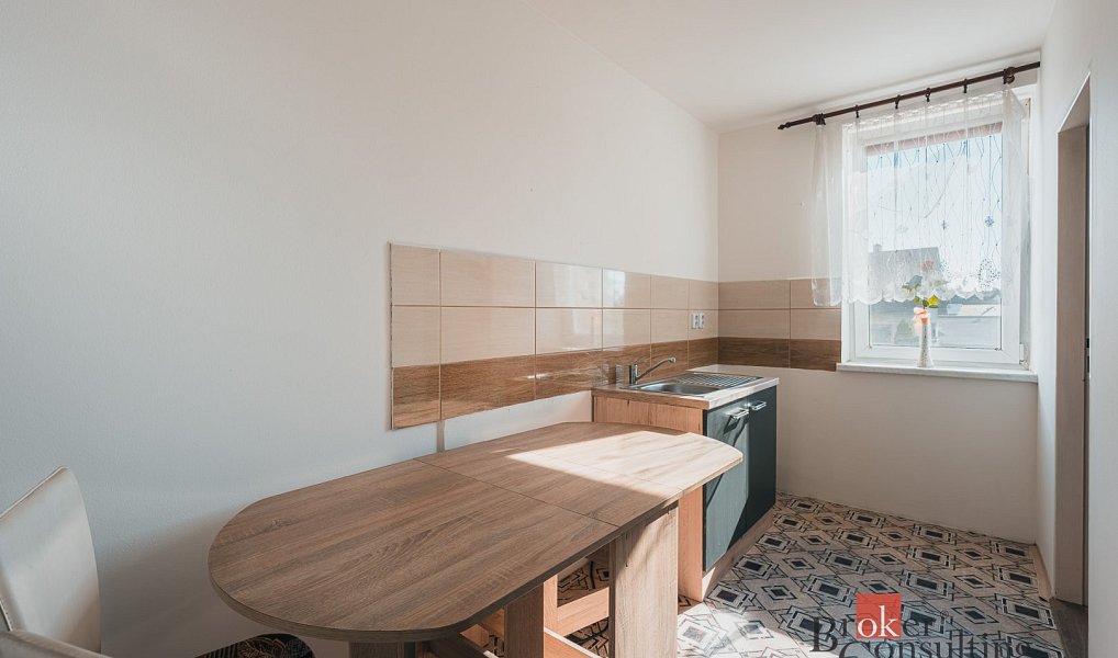 Prodej bytu 3+1 75 m², Město Touškov – náhled fotky 9