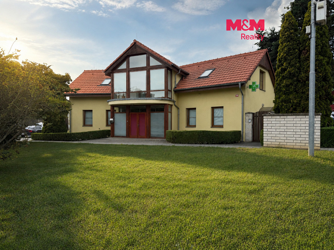 Pronájem obchodních prostor 120 m²