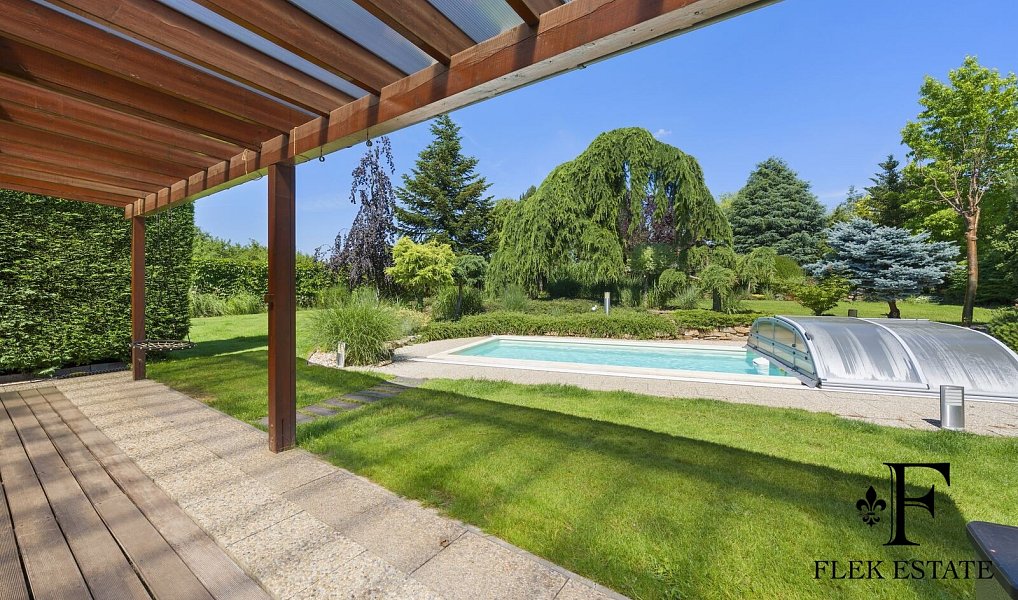 Prodej domu 371 m² s pozemkem 2 392 m², Medlov – náhled fotky 42