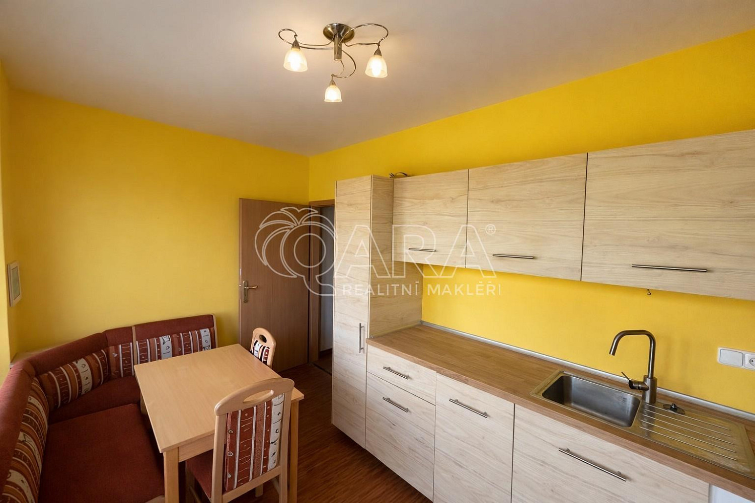 Prodej bytu 1+1 40 m² – fotografie 2