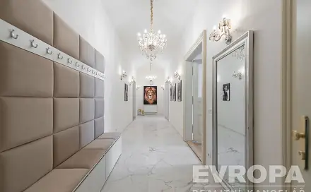 Prodej bytu 3+kk 100 m², Pod Slovany, Praha 2 - Nové Město