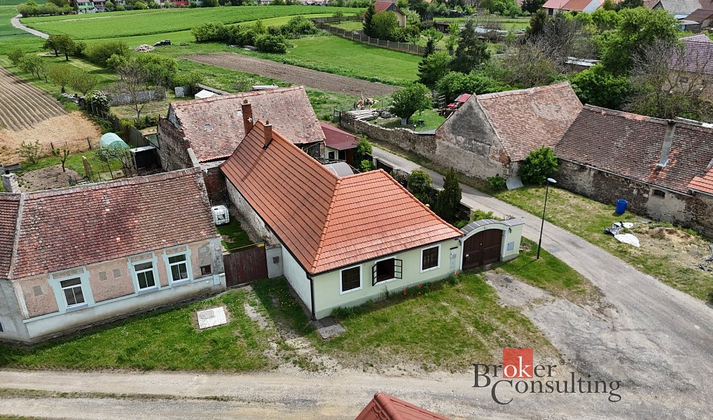 Prodej domu 140 m² s pozemkem 2 166 m², Štítary – náhled fotky 30