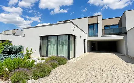 Prodej domu 167 m² s pozemkem 337 m², Nerudova, Vestec, okres Praha-západ