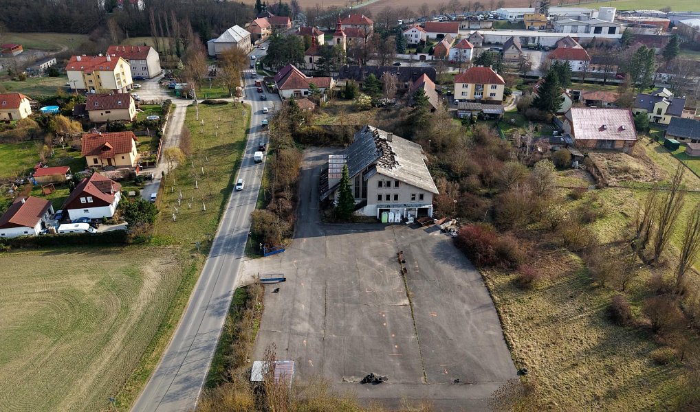 Prodej komerčního pozemku 1 634 m², Mořina – náhled fotky 5
