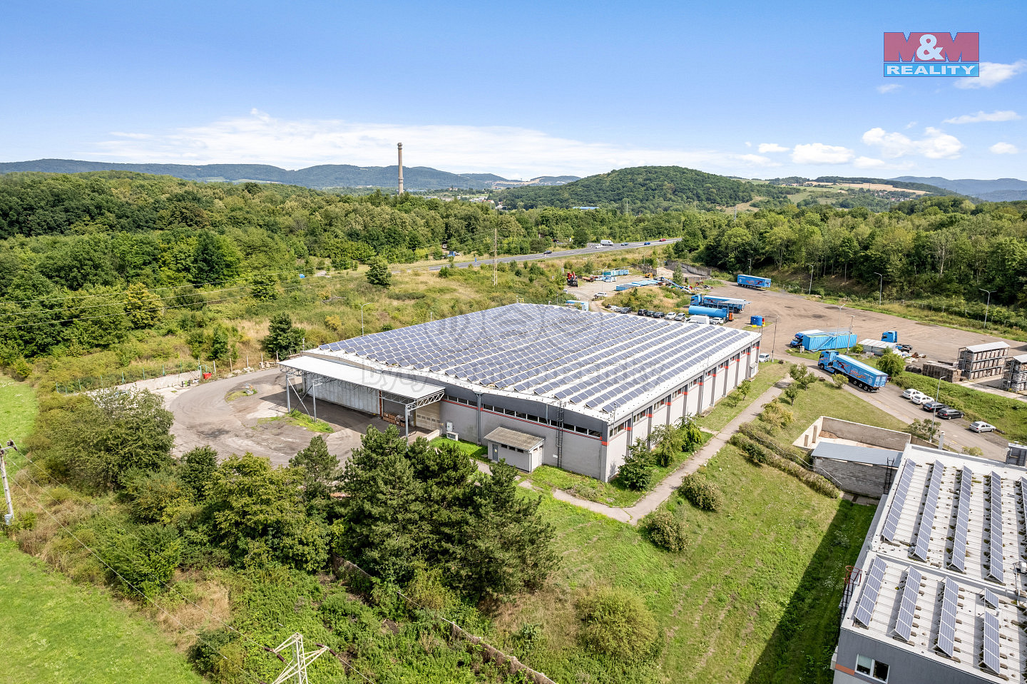 Pronájem skladovacích prostor 890 m²