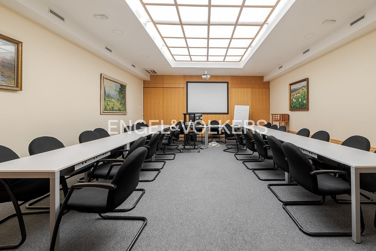 Pronájem kanceláře 2 636 m² – fotografie 5