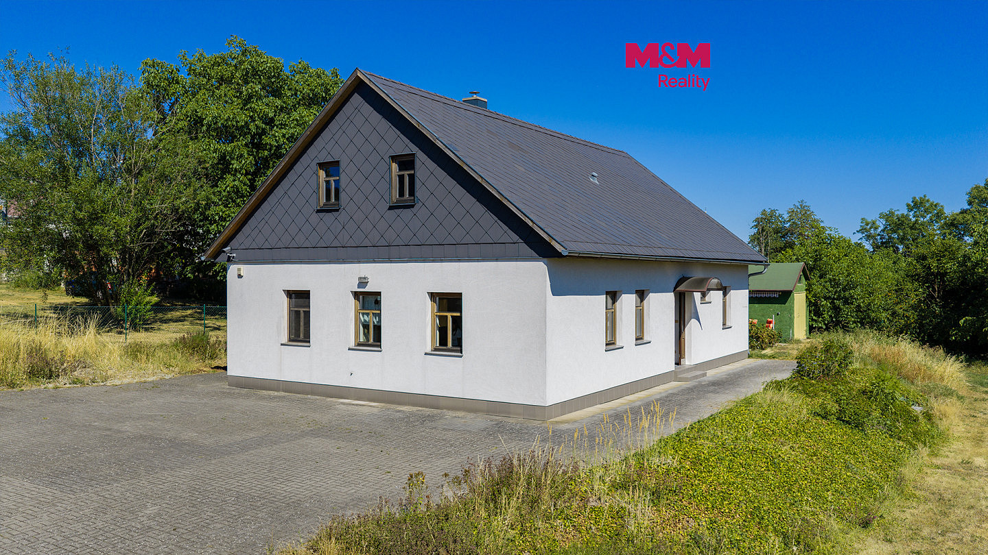 Prodej domu 112 m² s pozemkem 1 705 m²