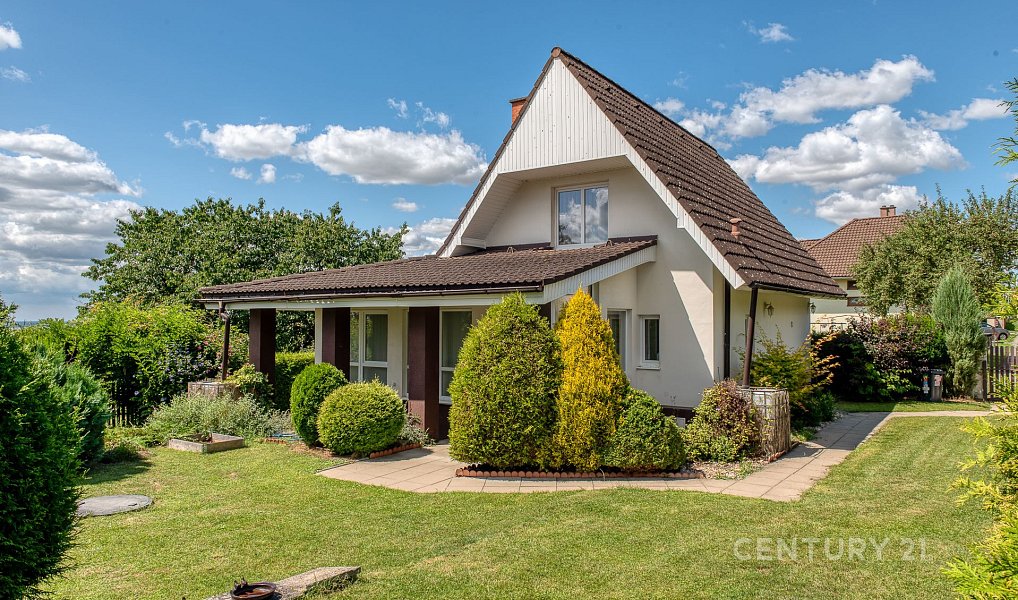 Prodej domu 139 m² s pozemkem 822 m², Dobrovice – náhled fotky 6