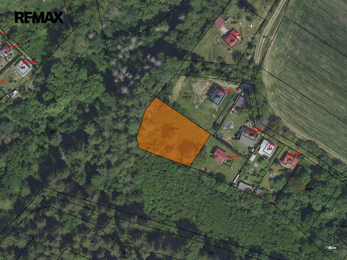 Prodej stavebního pozemku 1 381 m² — photo 2