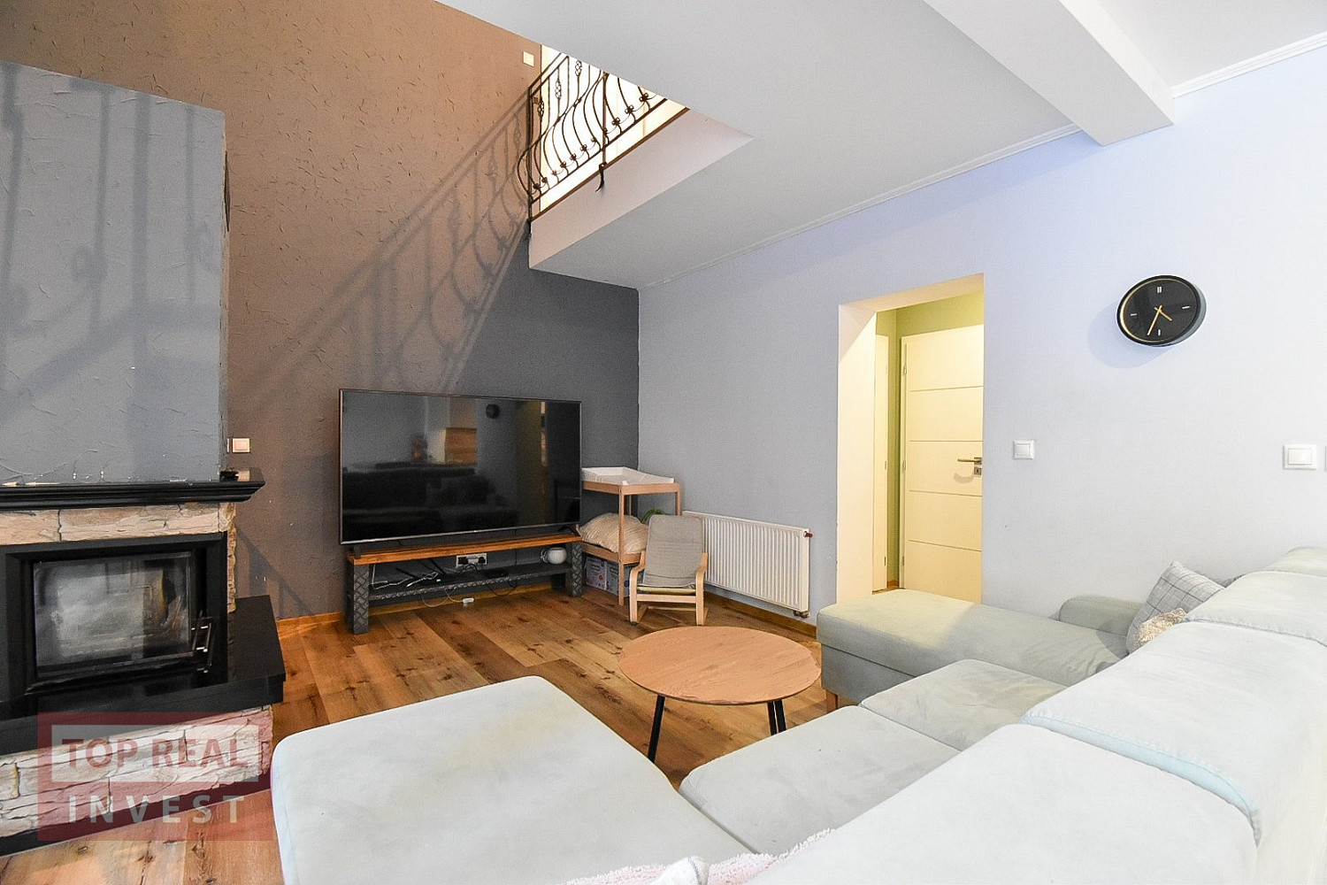 Prodej domu 238 m² s pozemkem 1 069 m² – fotografie 2