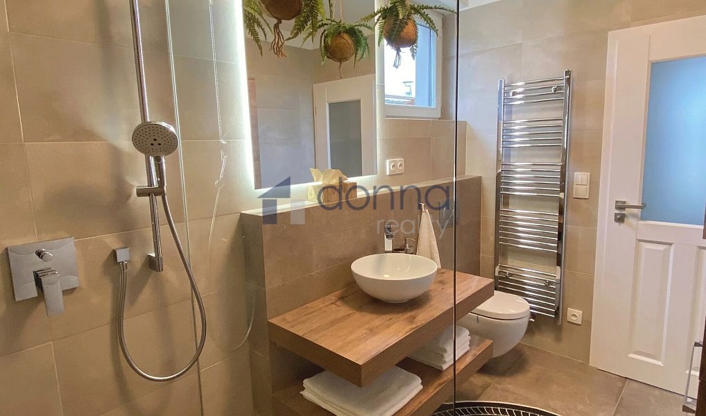 Pronájem domu 183 m² s pozemkem 305 m², Praha – náhled fotky 9