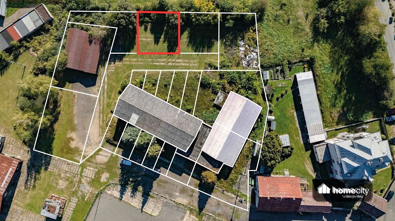 Prodej komerčního pozemku 330 m²