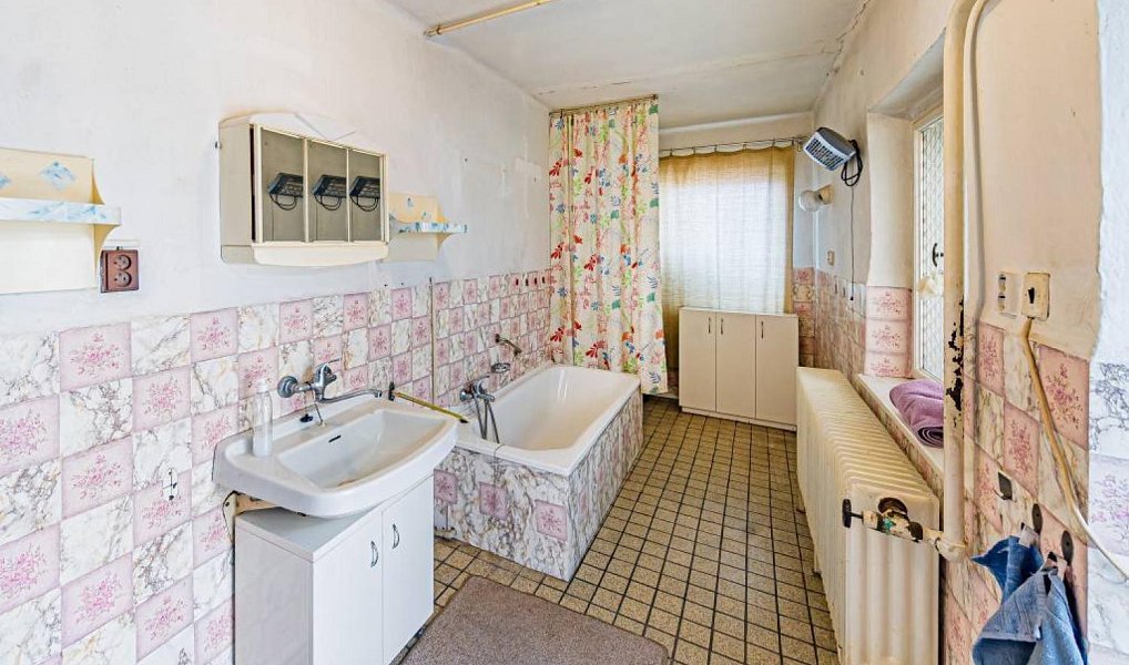 Prodej domu 160 m² s pozemkem 931 m², Slavonice – náhled fotky 15