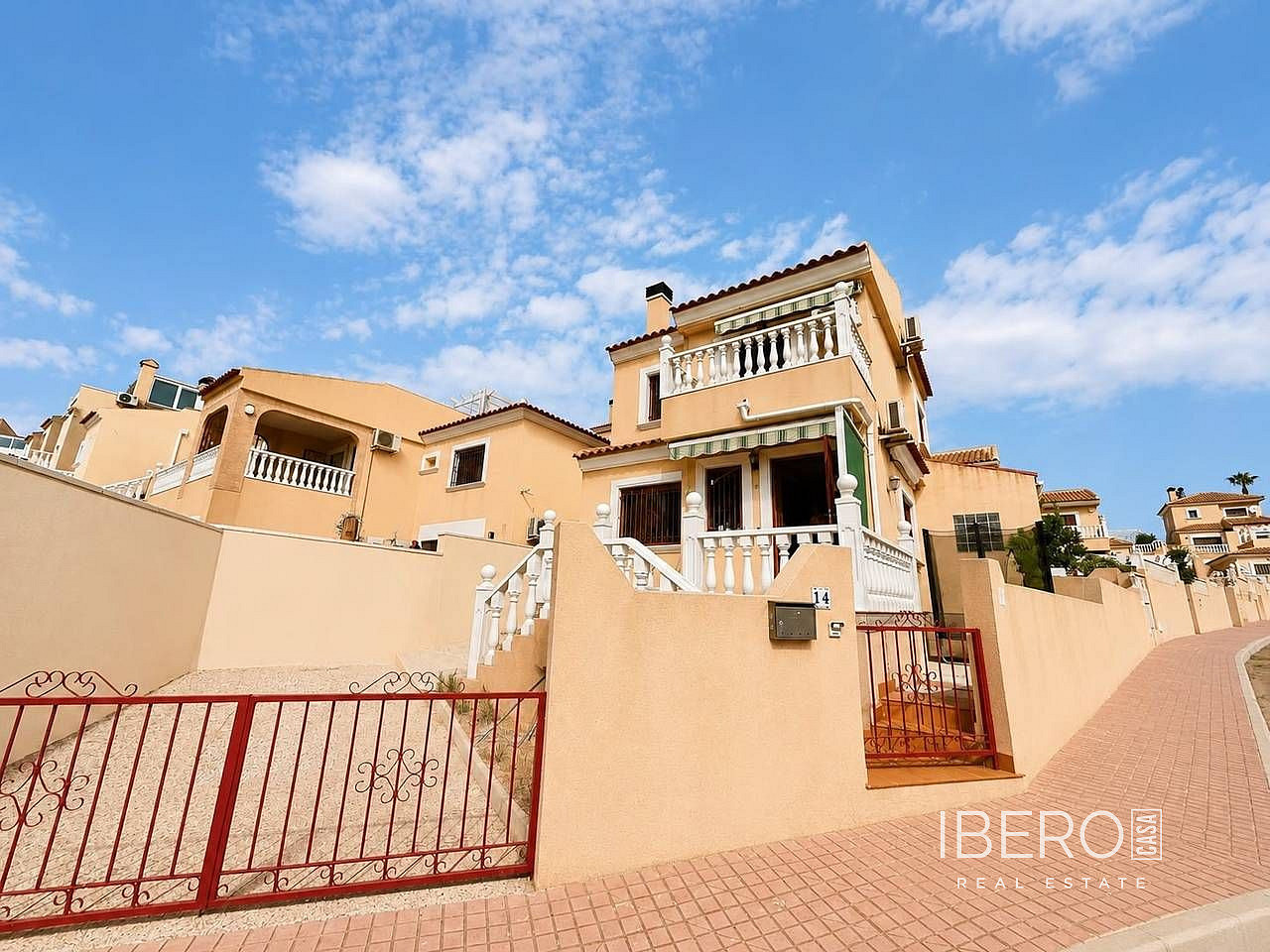 Prodej domu 77 m² s pozemkem 136 m²