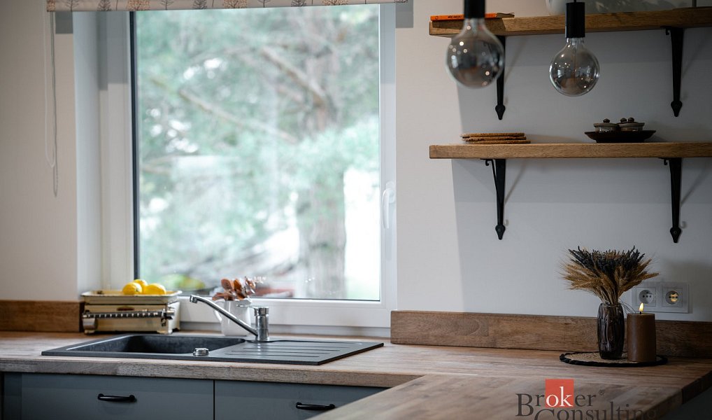 Prodej domu 194 m² s pozemkem 866 m², Litošice – náhled fotky 8