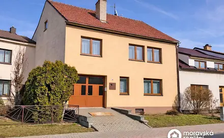 Prodej domu 242 m² s pozemkem 1 058 m², Zahrádky, Neslovice, okres Brno-venkov