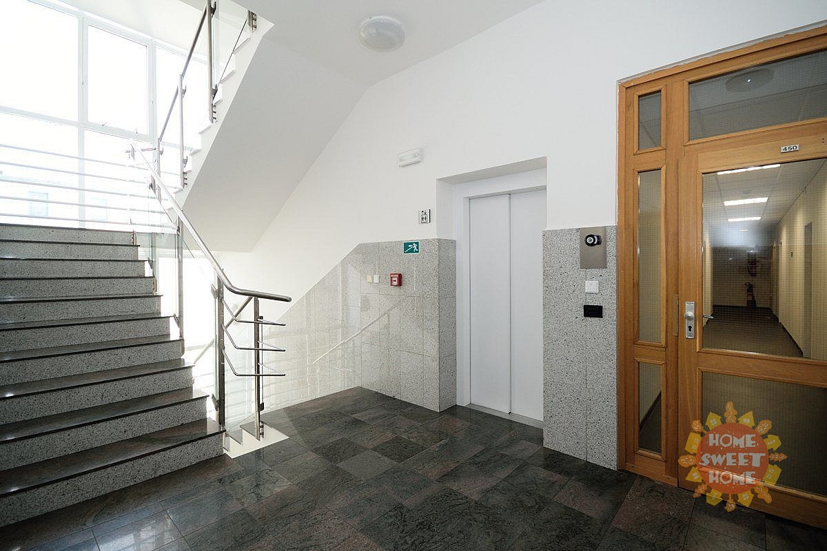 Pronájem kanceláře 21 m² — photo 5