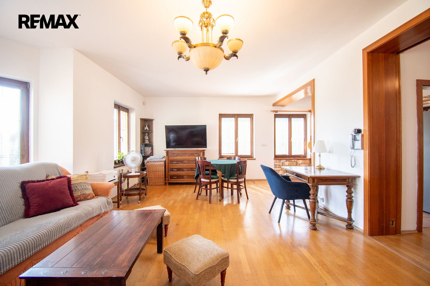 Prodej domu 254 m² s pozemkem 571 m² – fotografie 3