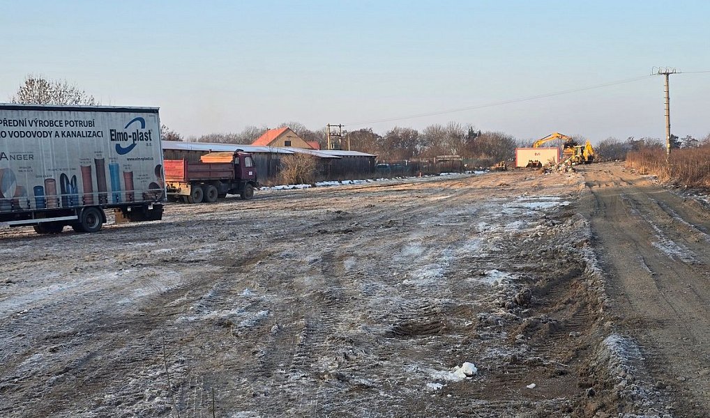 Prodej stavebního pozemku 836 m², Úvaly – náhled fotky 3