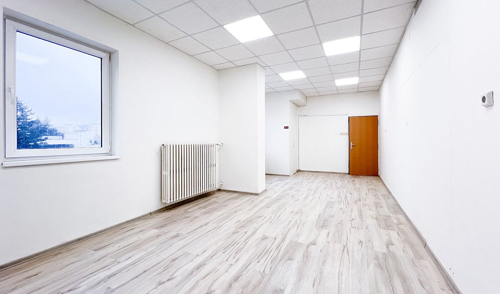 Pronájem obchodních prostor 60 m², Kopřivnice – náhled fotky 4