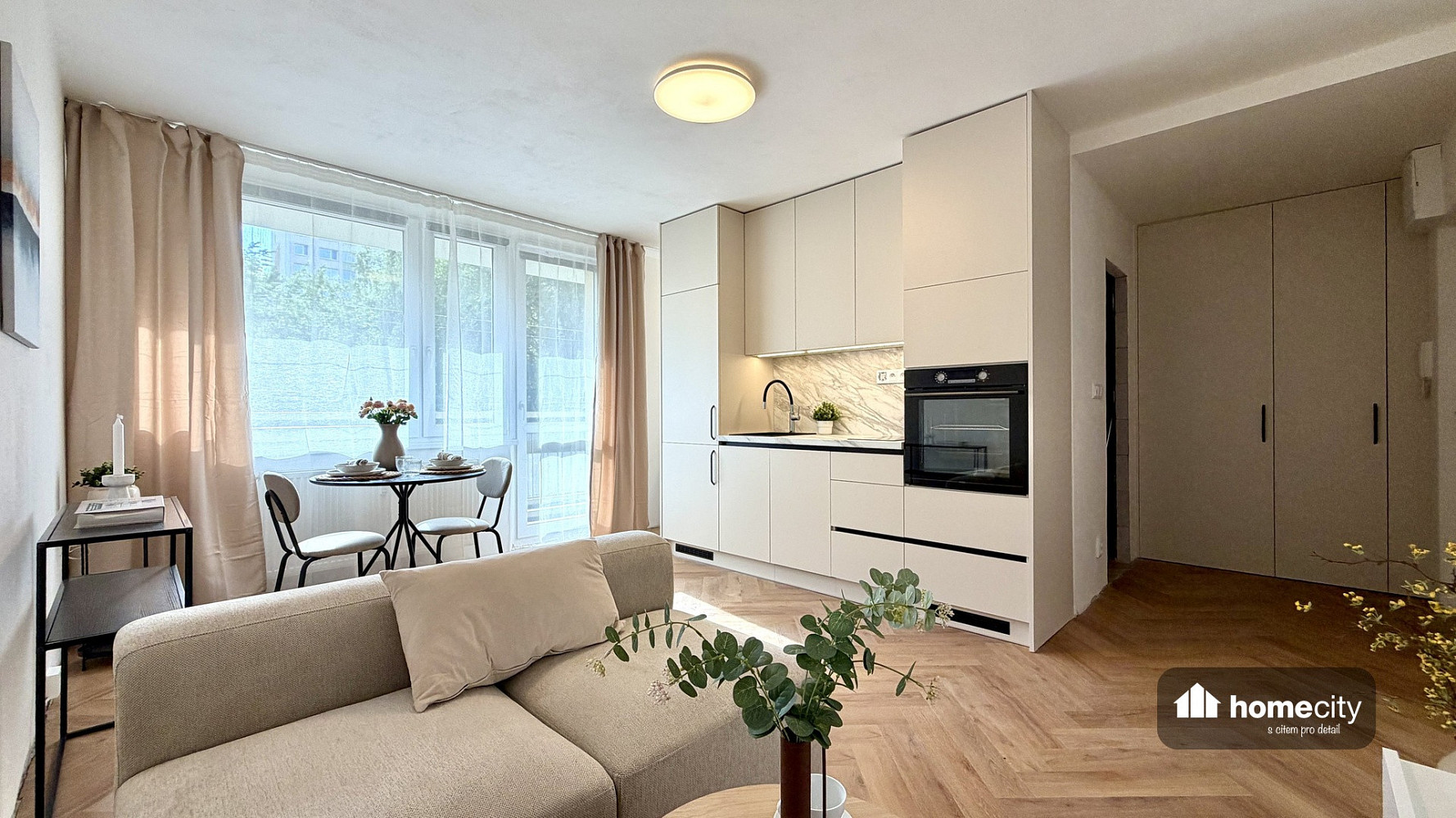 Pronájem bytu 1+kk 28 m²