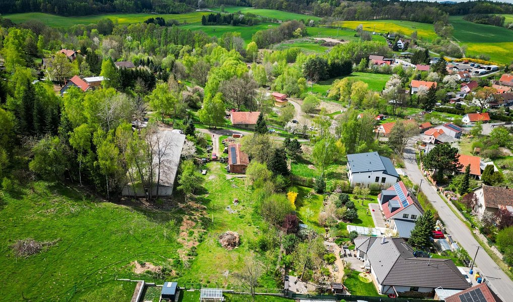 Prodej stavebního pozemku 1 878 m², Velké Popovice – náhled fotky 13