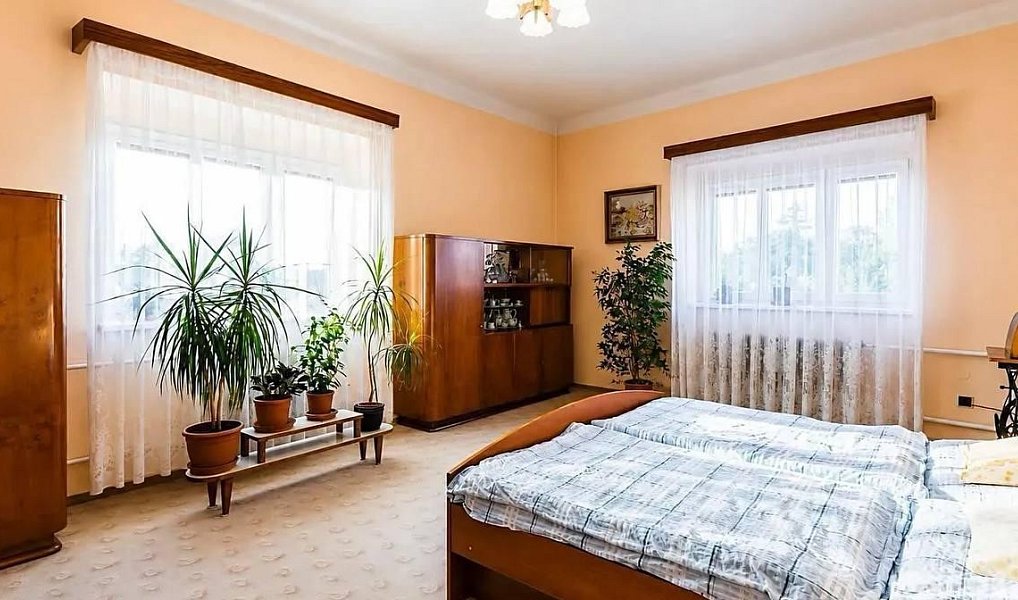 Pronájem domu 1 300 m² s pozemkem 1 022 m², Praha – náhled fotky 14